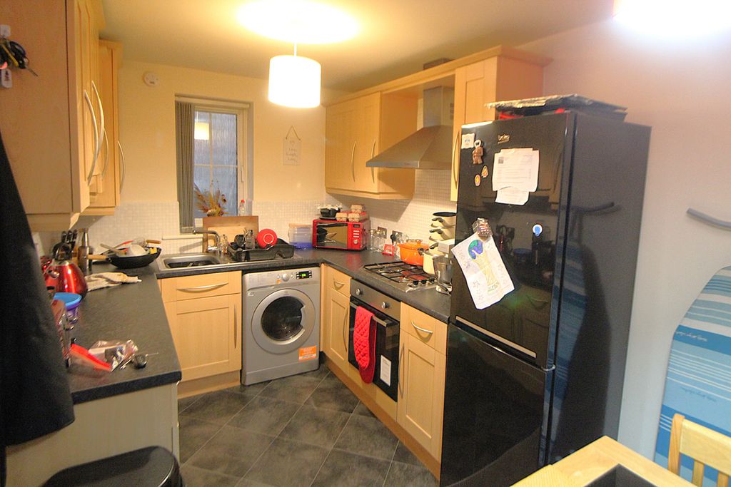 Property photo 3 of 6