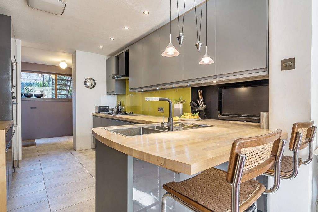 Property photo 1 of 41 1362799-1-68E7E20...