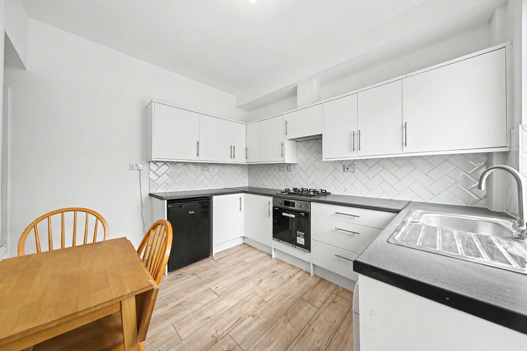 Property photo 3 of 19 Kitchen Diner