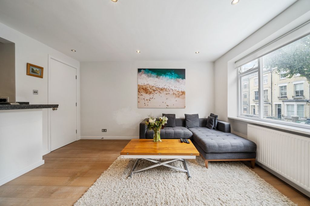 Property photo 2 of 12 4350731
