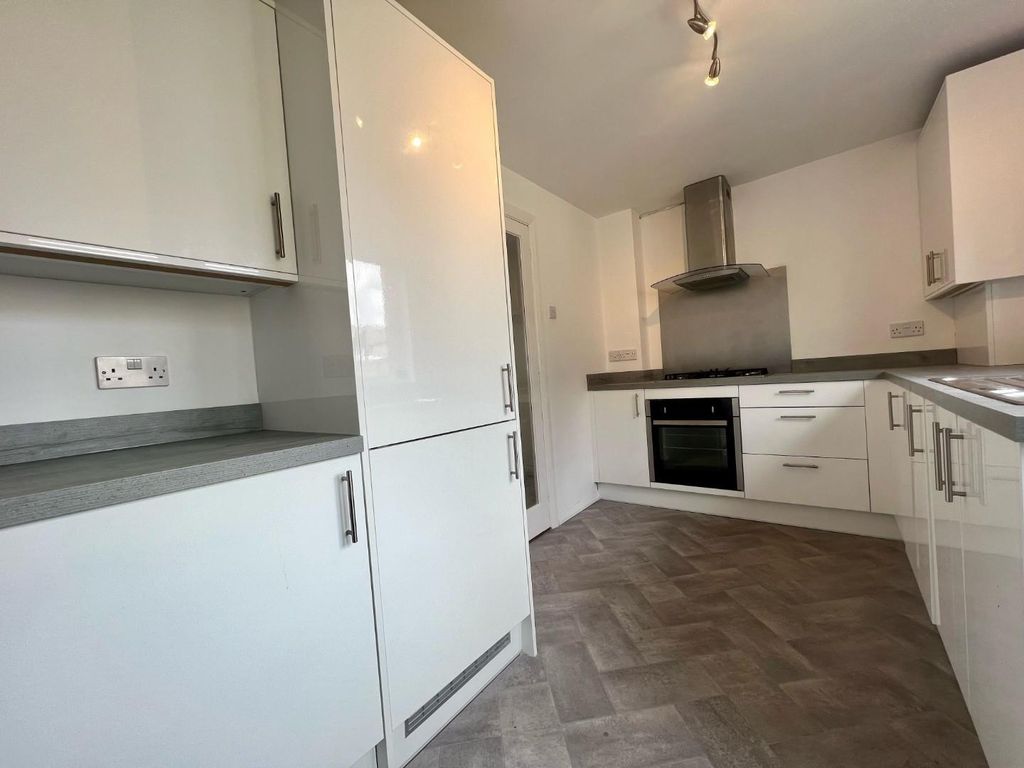 Property photo 3 of 12 2.Jpg