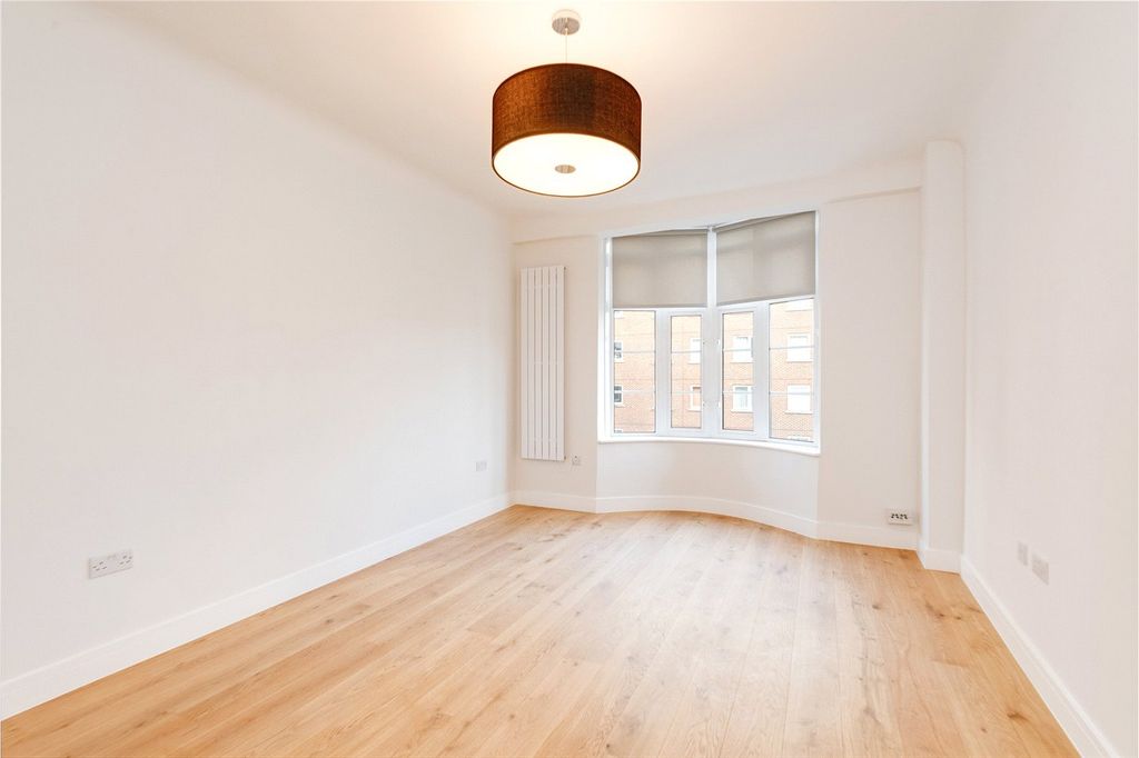 Property photo 1 of 8 Picture No. 15