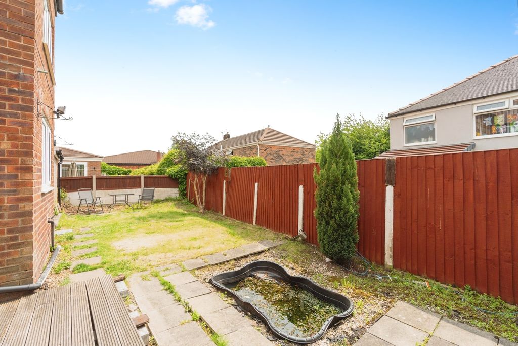 Property photo 2 of 17 Photo