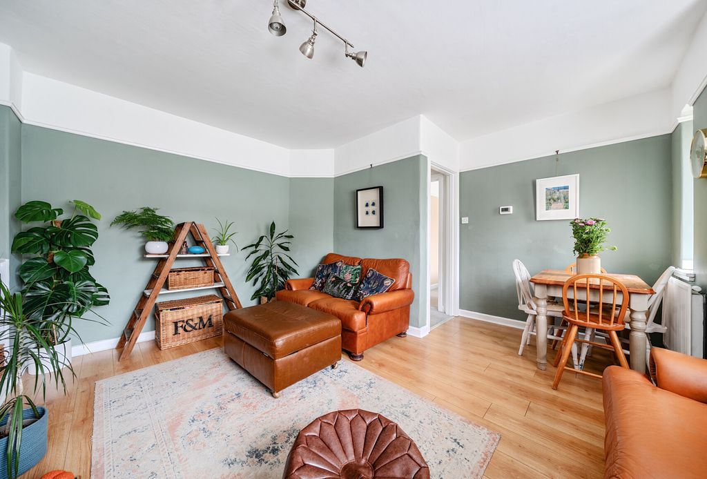 Property photo 2 of 14 1357486-13-68d66F...