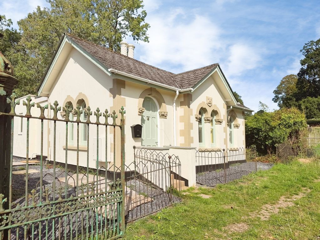 Property photo 1 of 13 Front