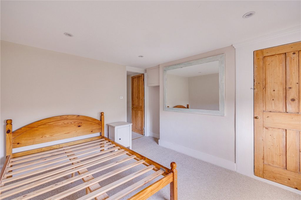 Property photo 3 of 15 Picture No. 24