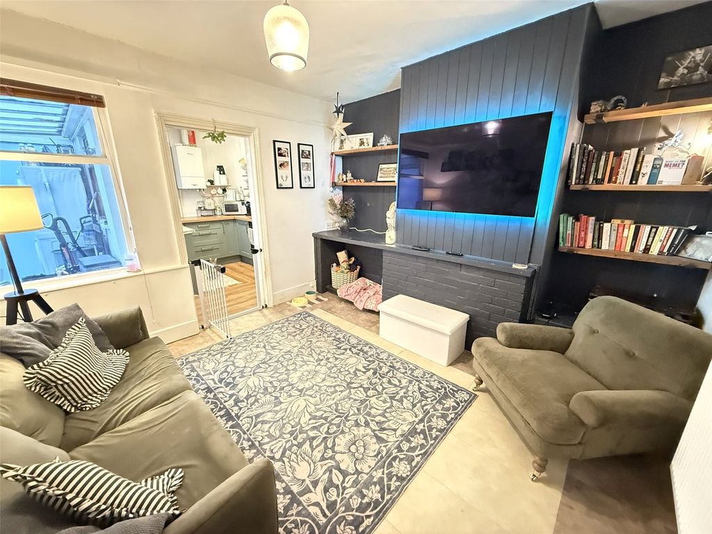 Property photo 3 of 13 Picture No. 10