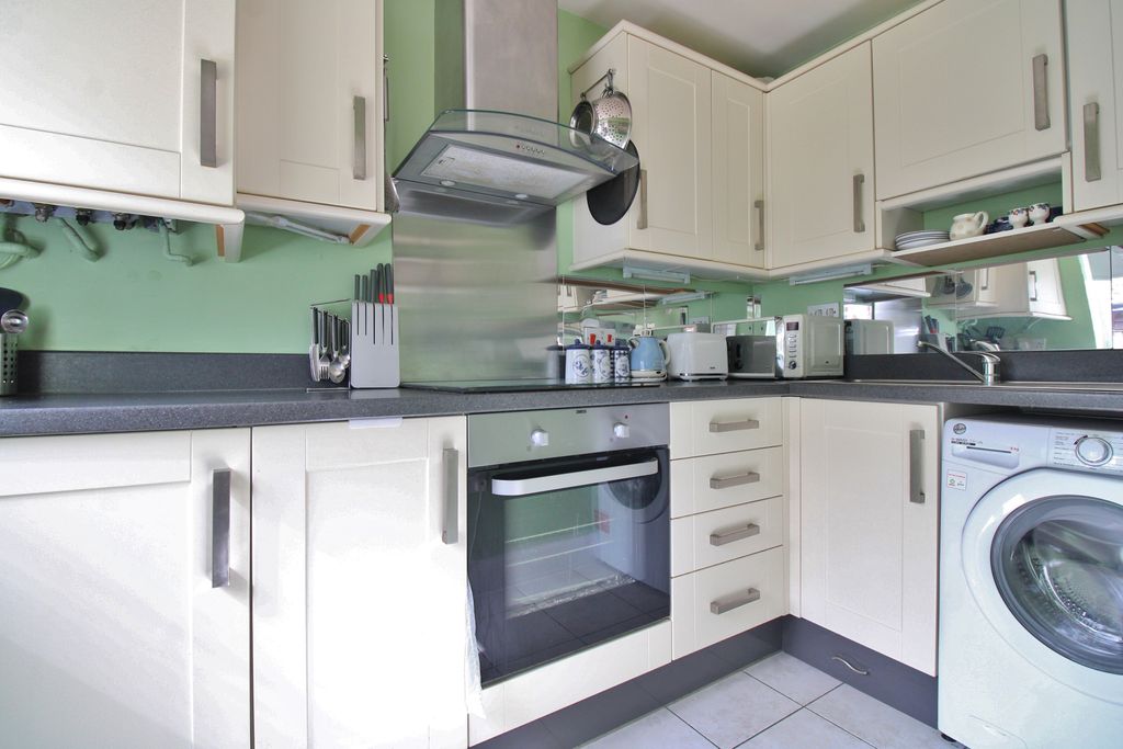 Property photo 3 of 16