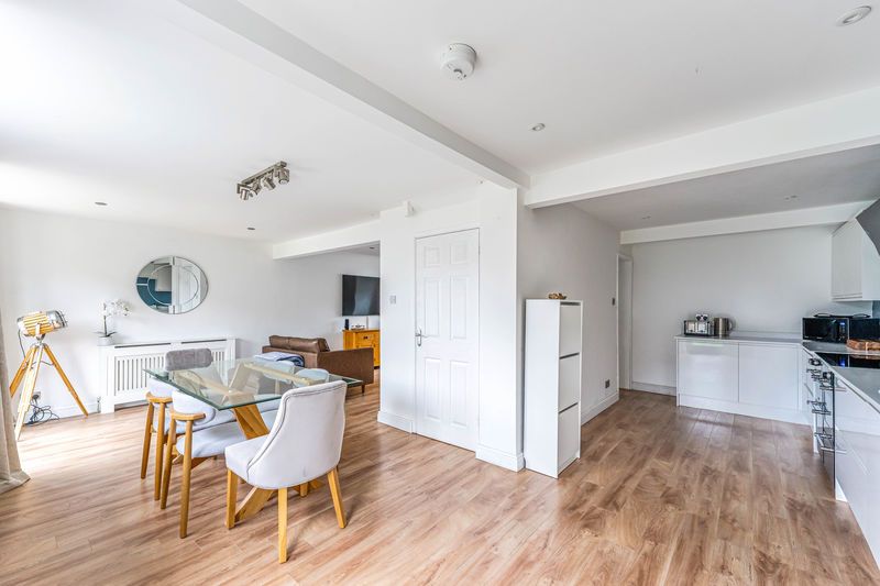 Property photo 2 of 18 Photo 4