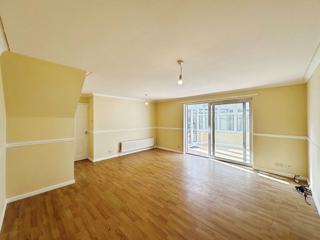 Property photo 3 of 19 Photo 19