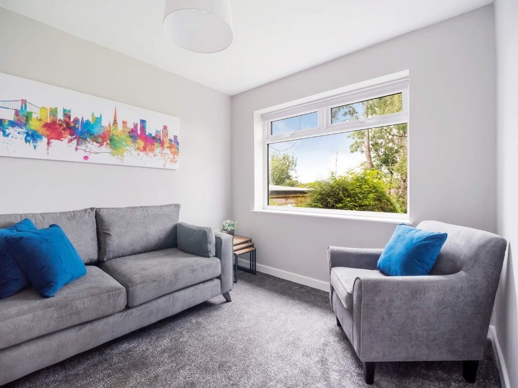 Property photo 1 of 14 Bright, Freshly Decorated Living Room With A Large...