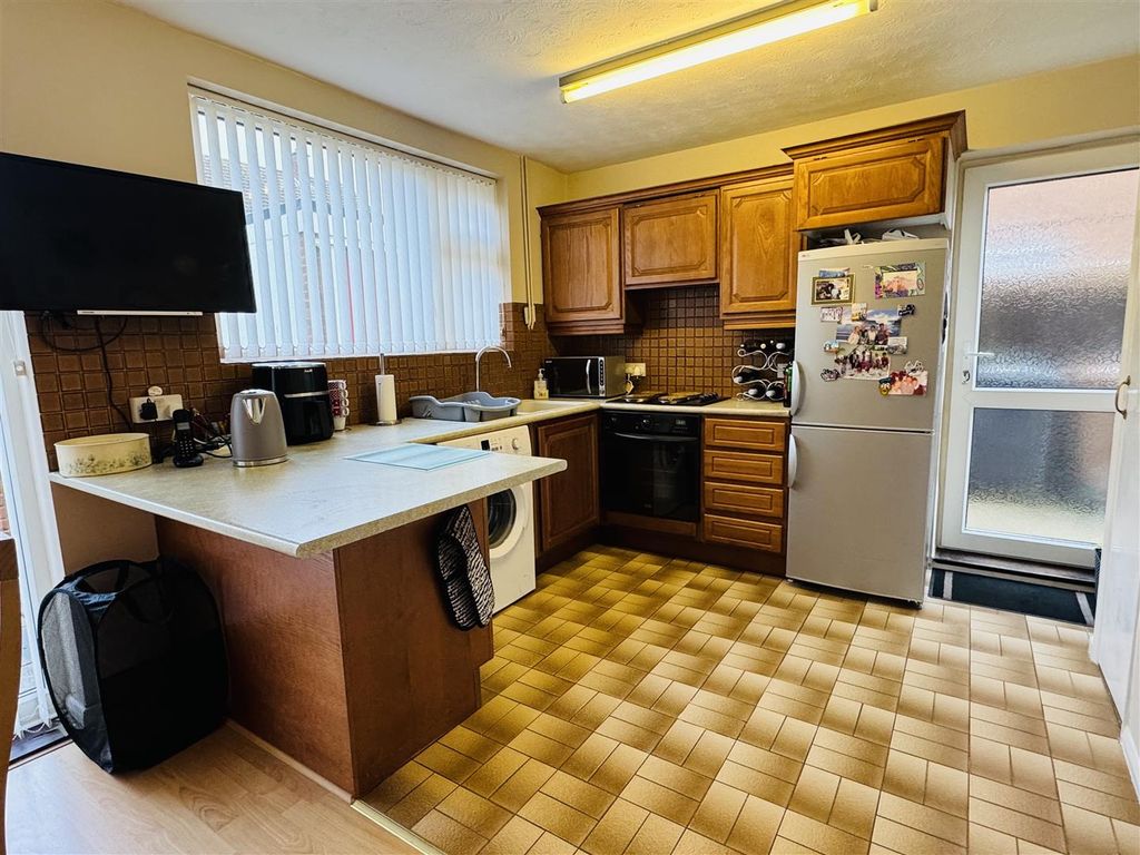 Property photo 3 of 17 Img_9821.Jpeg