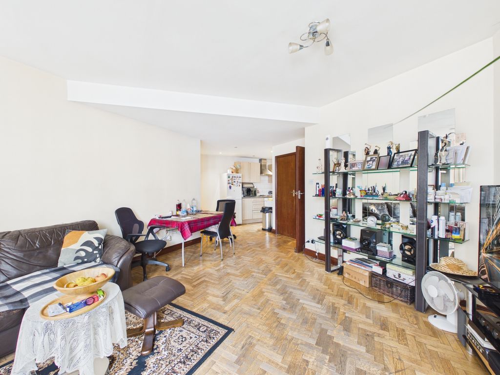 Property photo 3 of 8