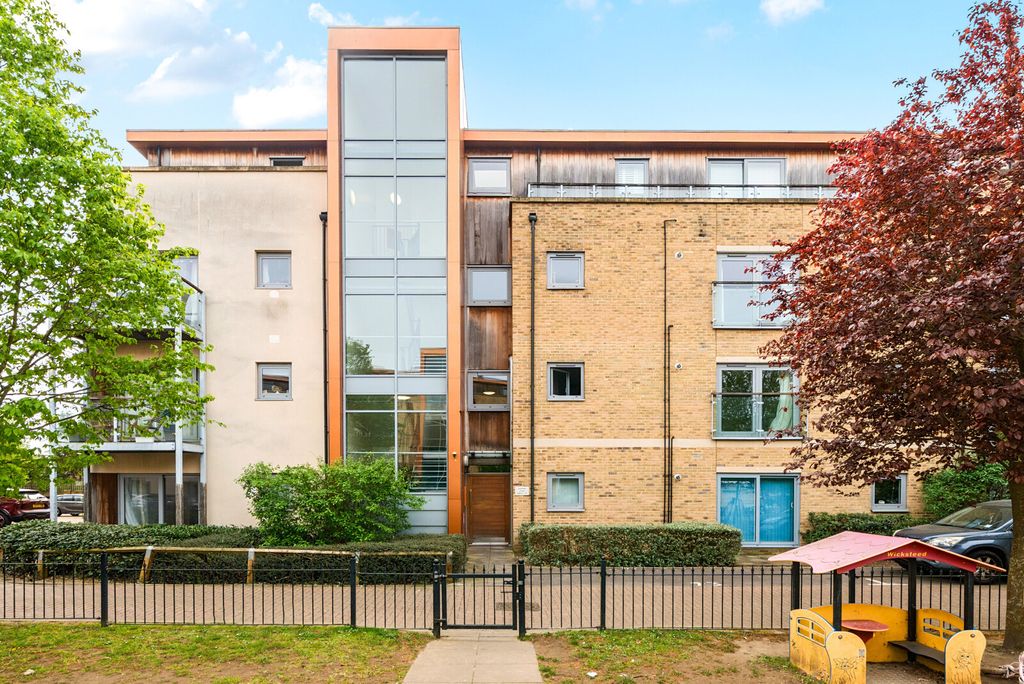 Property photo 1 of 10 Exterior