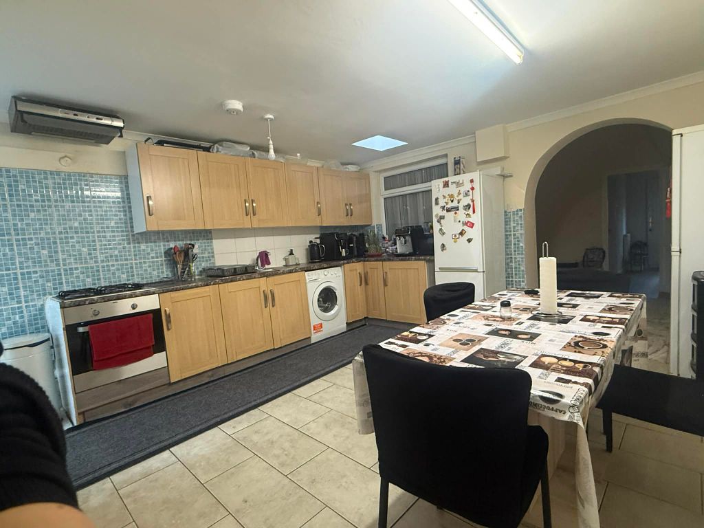 Property photo 3 of 12 Gallery