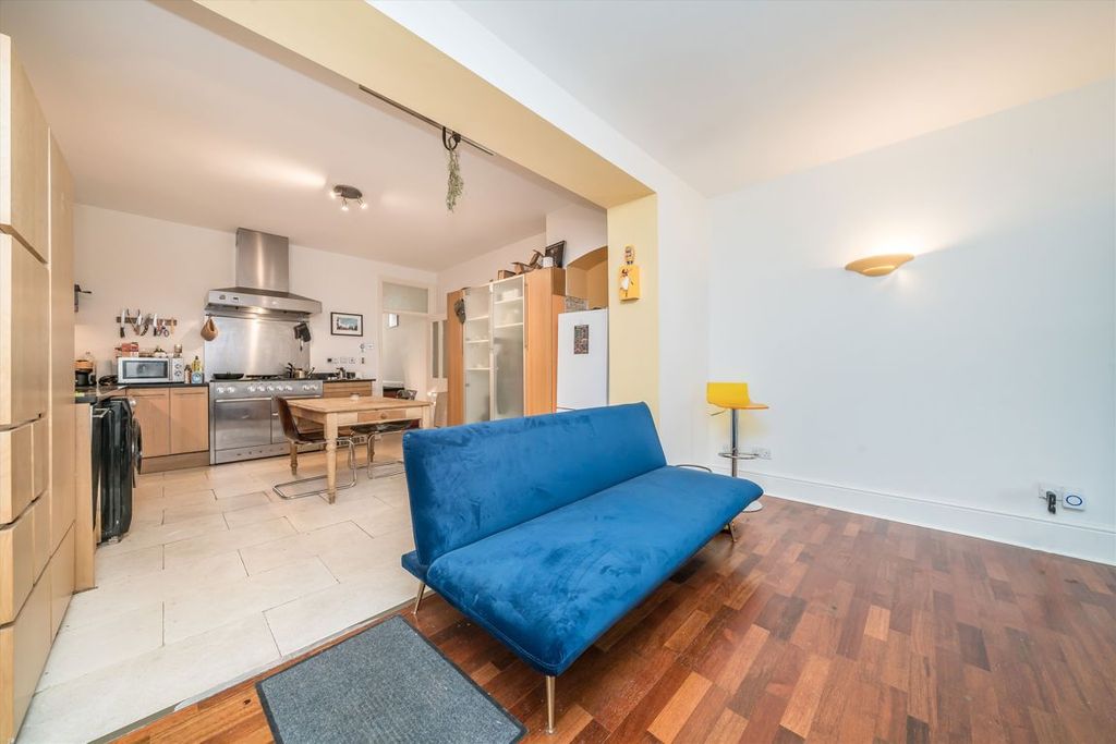 Property photo 2 of 5