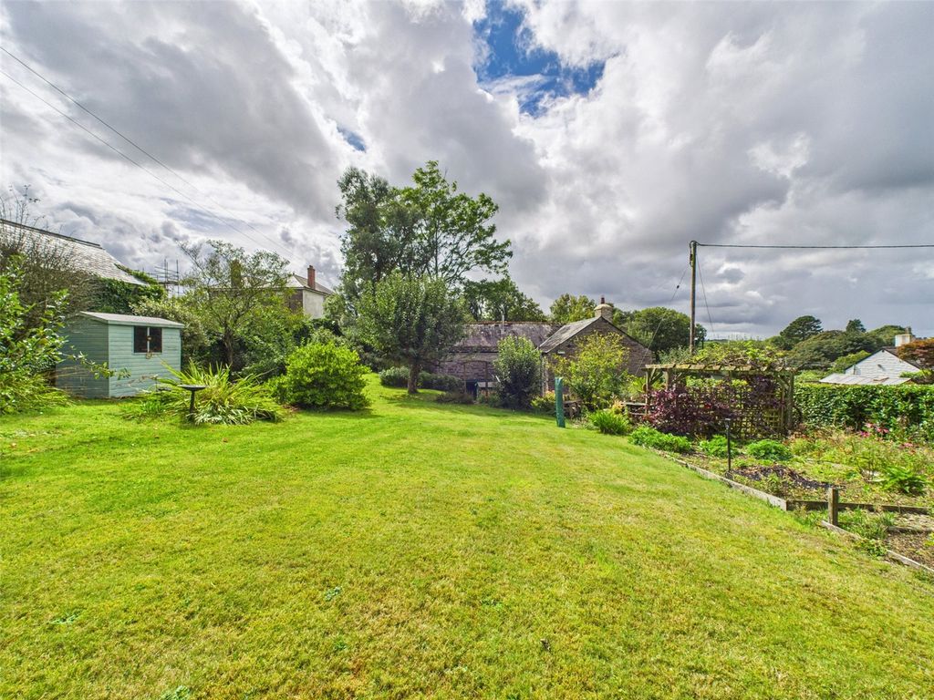 Property photo 2 of 25 Picture No. 19