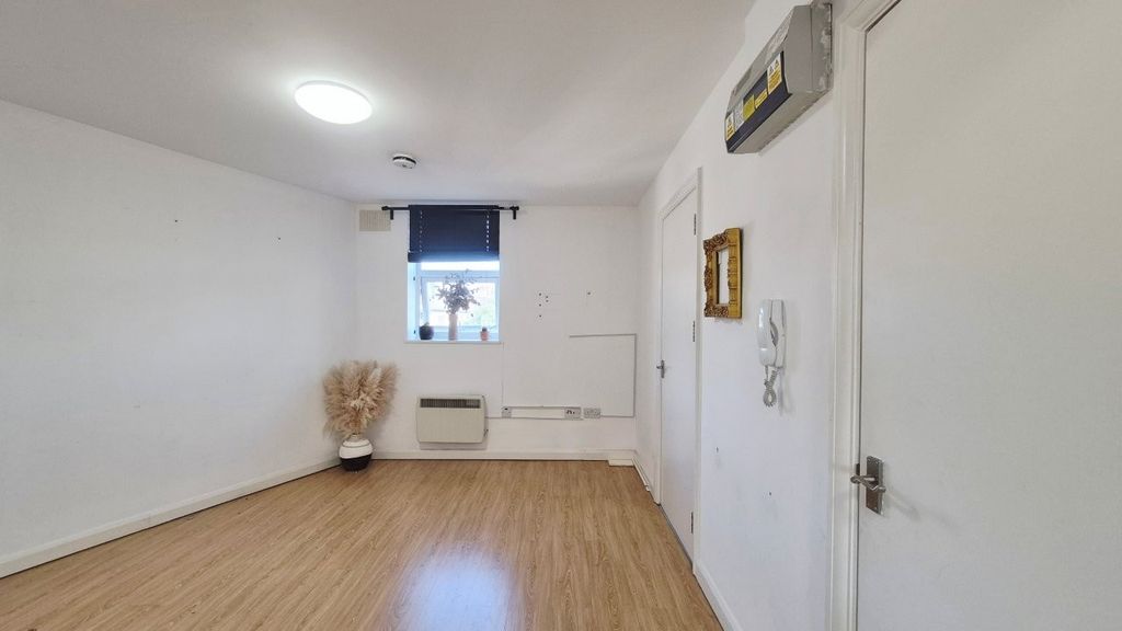 Property photo 1 of 6 Reception Room