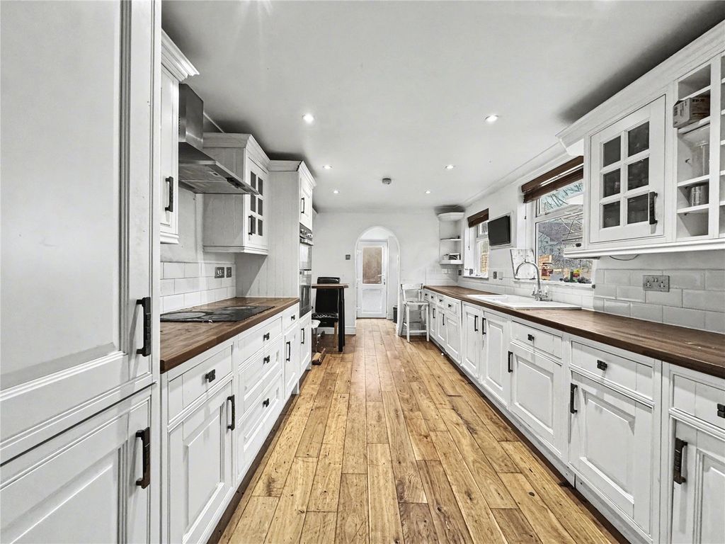 Property photo 1 of 13 Picture No. 12