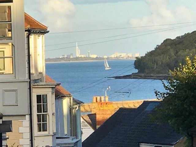 Additional image 9 of 2 bed flat to rentTerminus Road, Cowes PO31