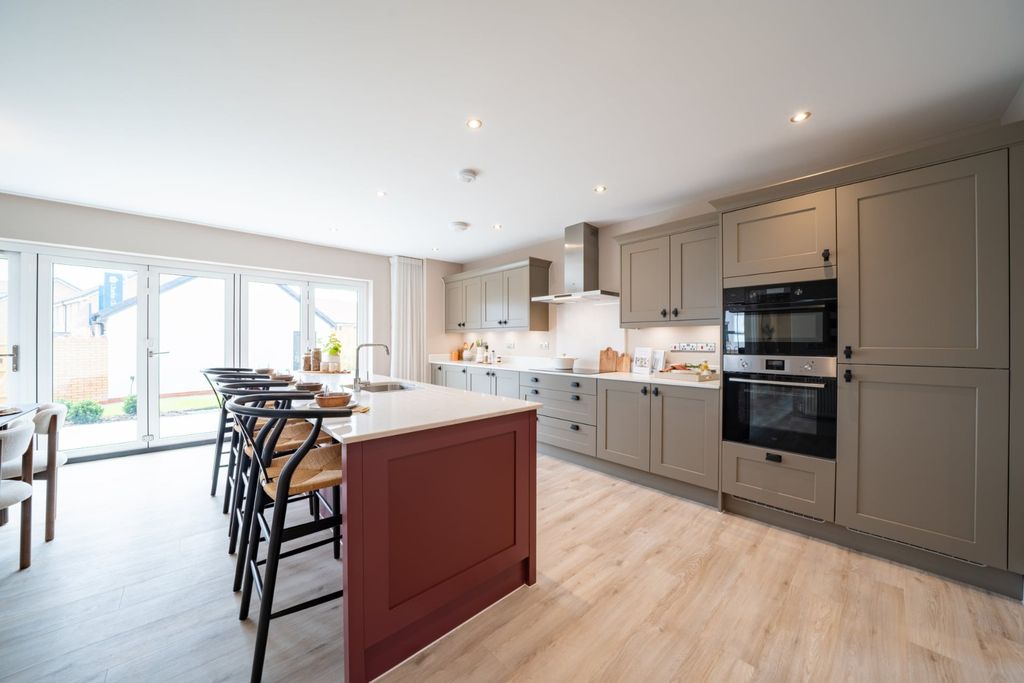 Property photo 2 of 16 5431332