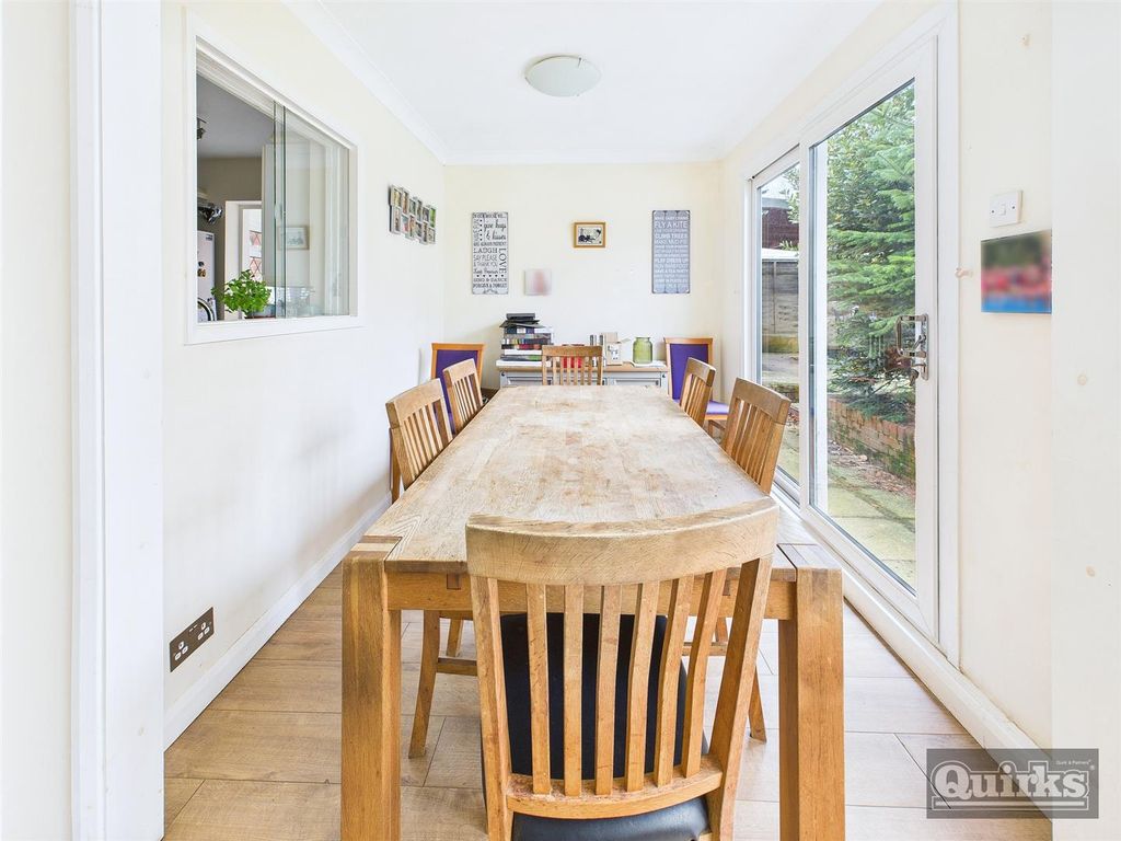 Property photo 3 of 14 Cam02342G0-Pr0151-Still004.Jpg