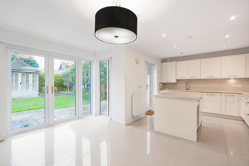 Property photo 3 of 12 Kitchen/Diner