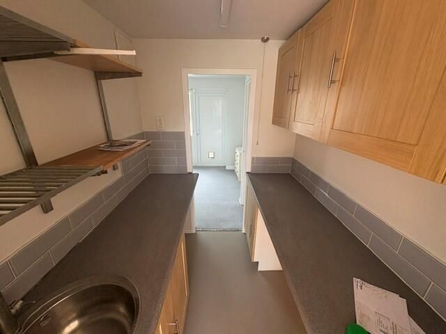 Property photo 2 of 4 Kitchen