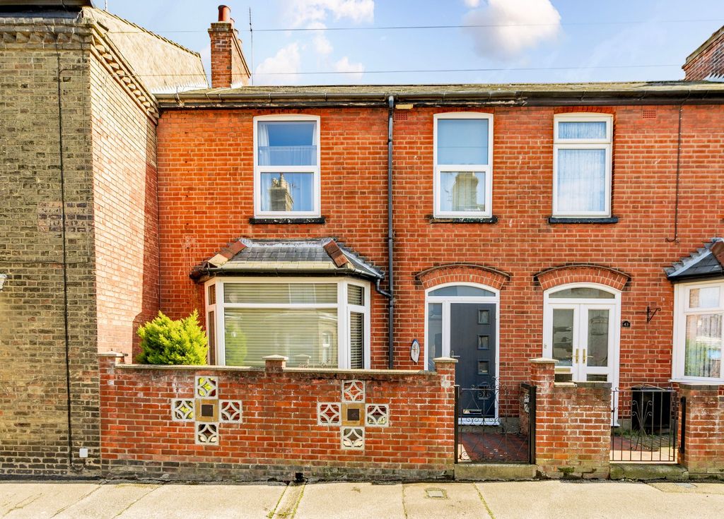 Property photo 1 of 20