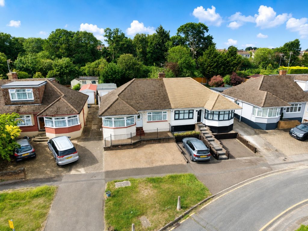 Property photo 1 of 28 5180160