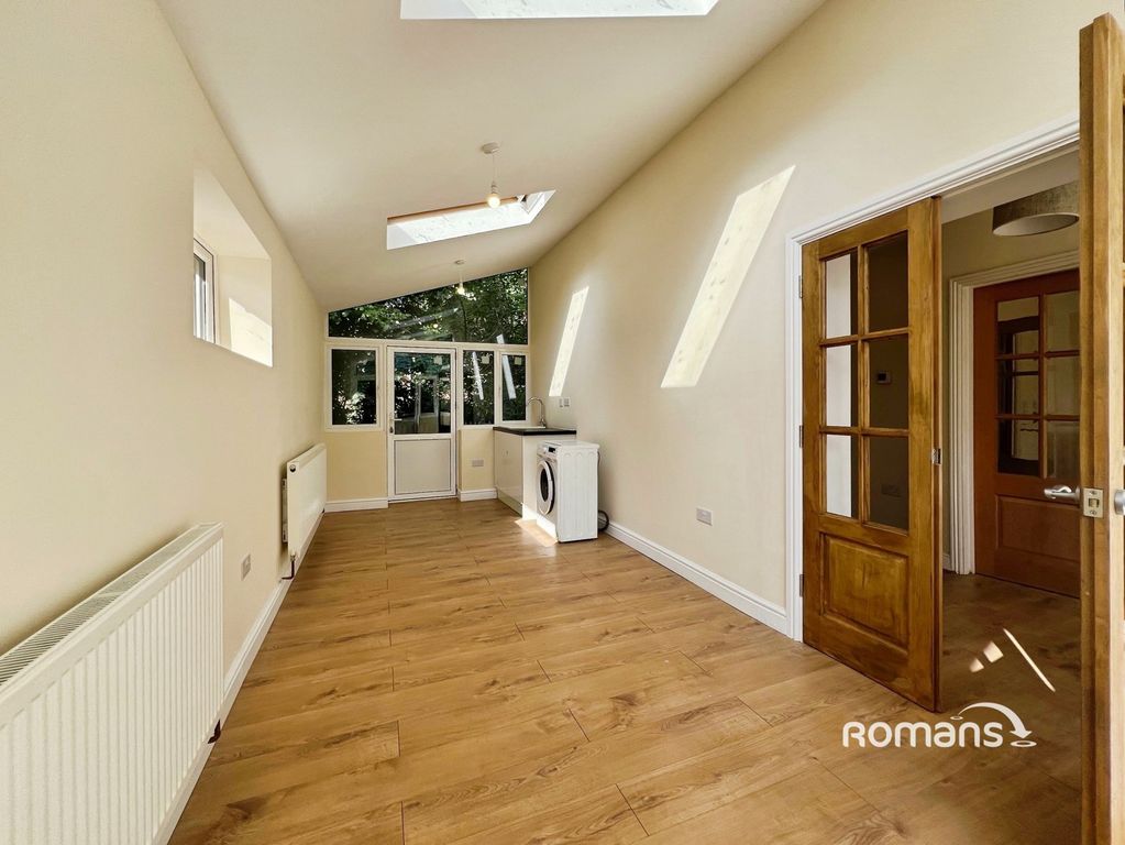 Property photo 3 of 11 Pbox-Img.Jpg