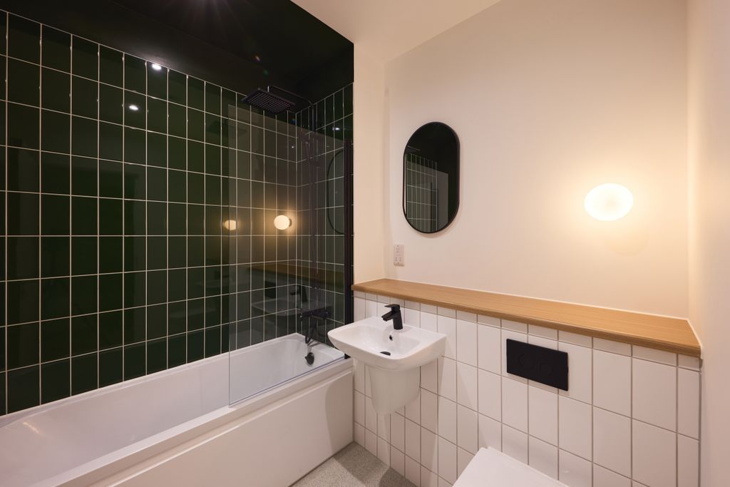 Property photo 3 of 12 Bathroom