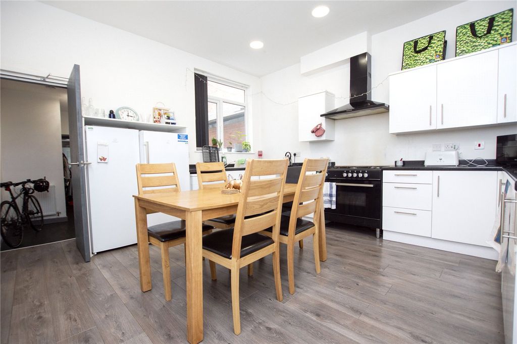 Property photo 2 of 11 Picture No. 03