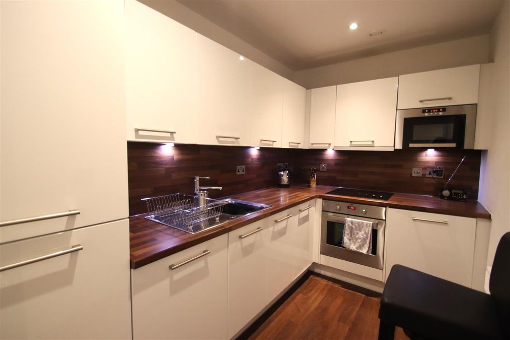 Property photo 2 of 13 Kitchen