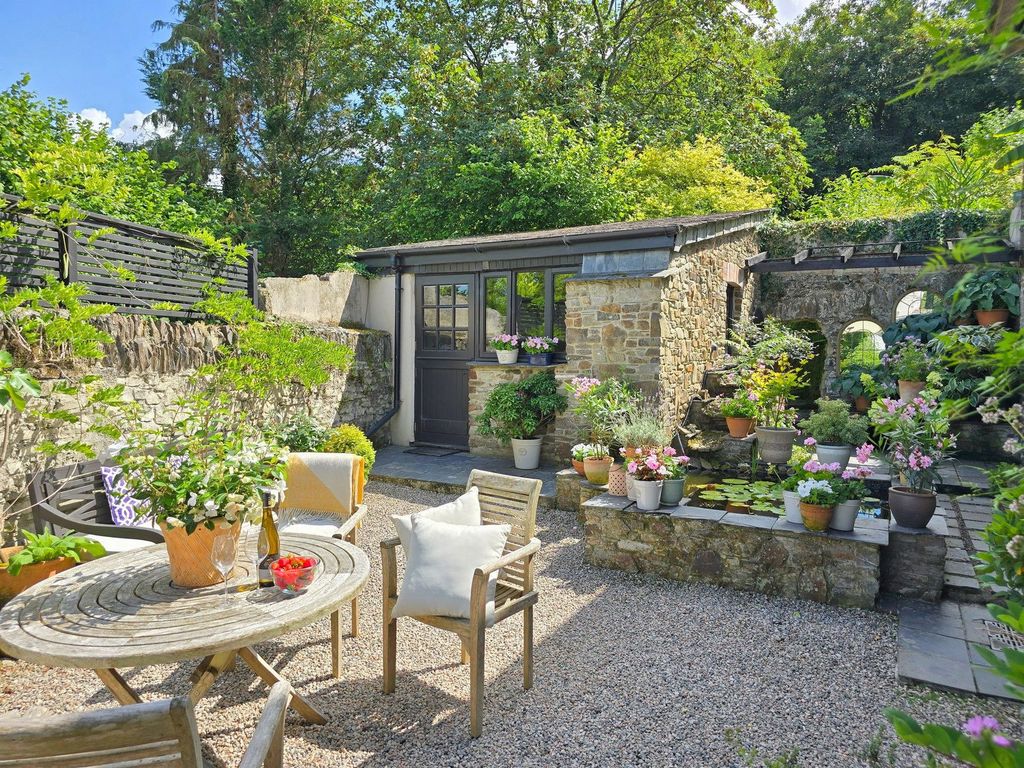 Property photo 3 of 38