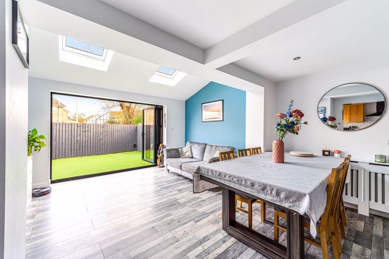 Property photo 2 of 26 Photo 12