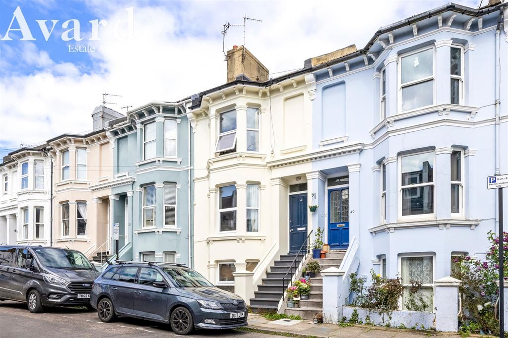Property photo 1 of 12 Vere Road, 42-003.Jpg