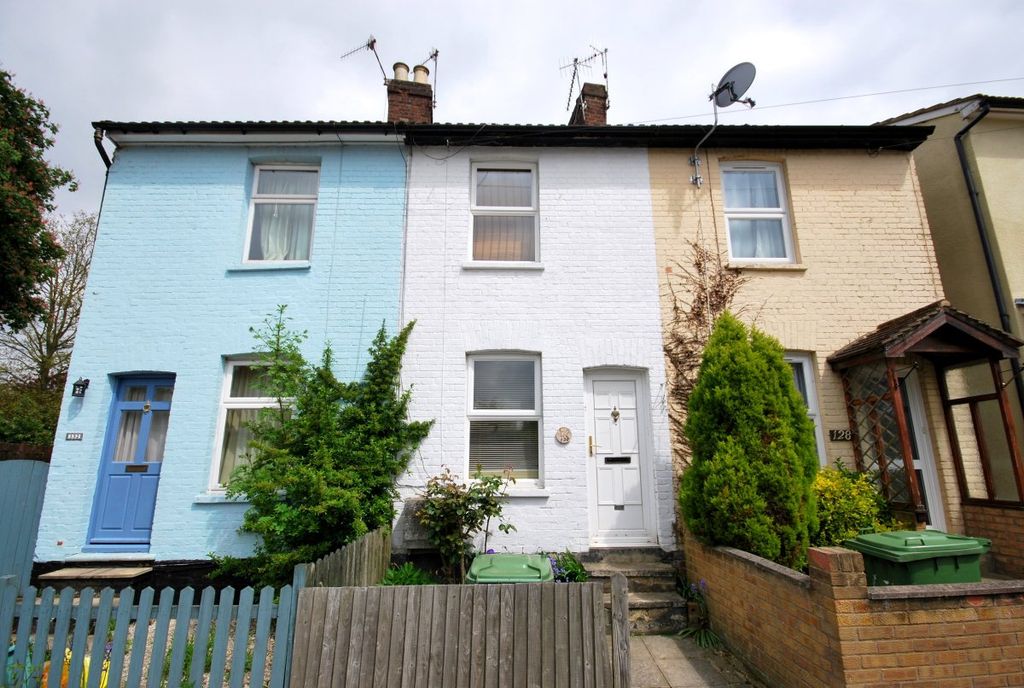 Property photo 1 of 10 2 Bed Unfurnished Terraced