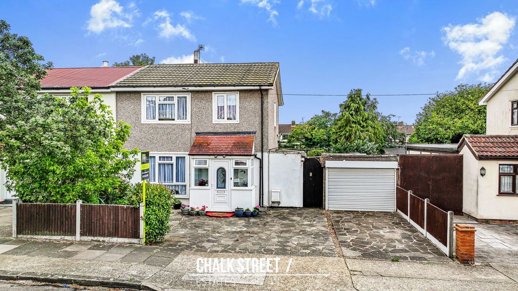 Property photo 1 of 28