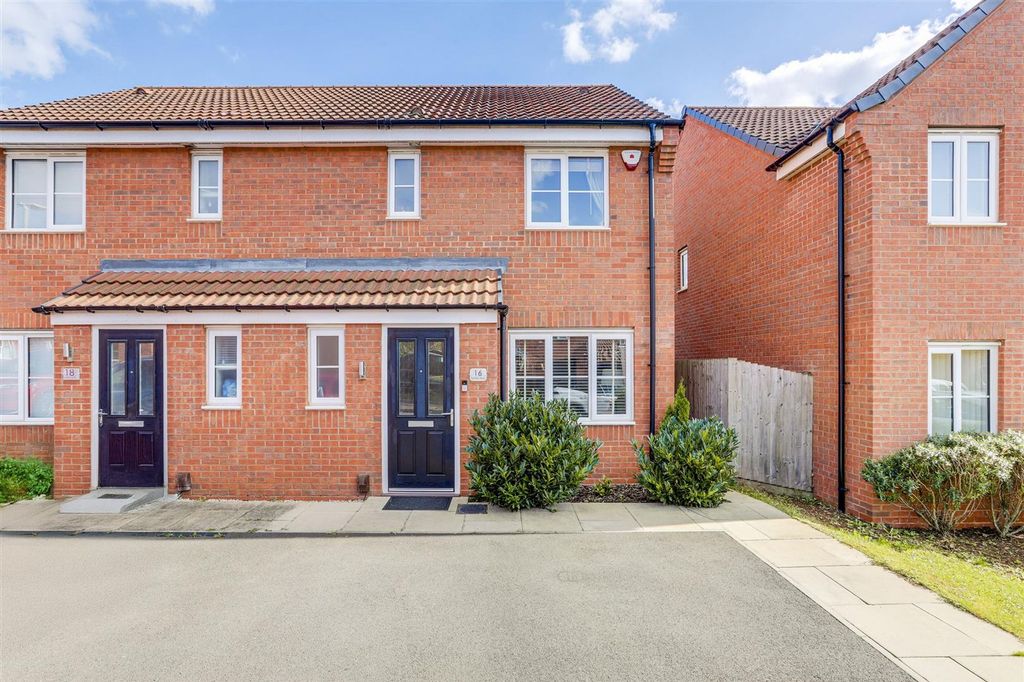 Property photo 1 of 18