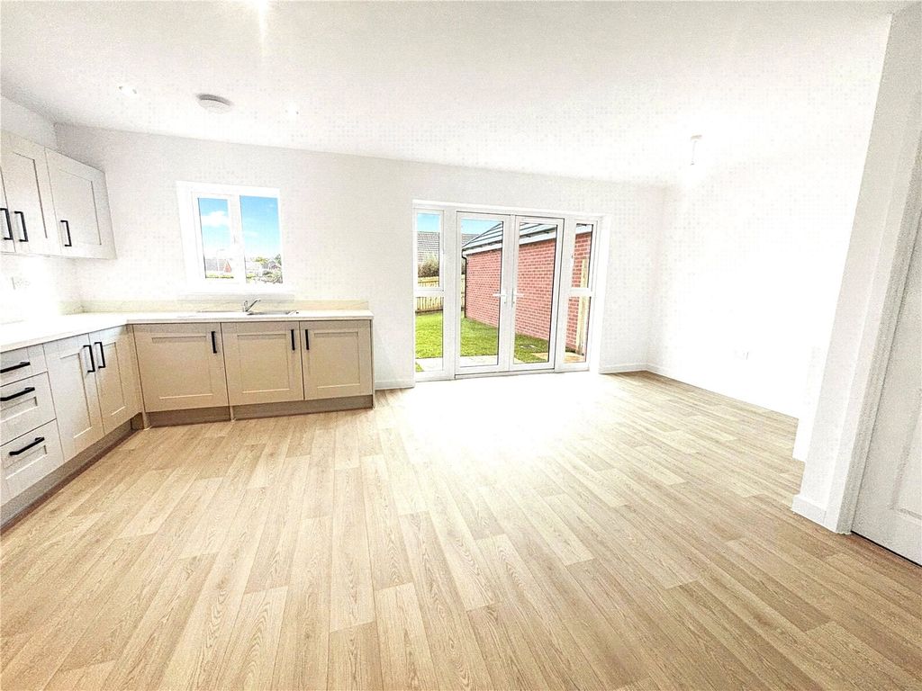 Property photo 3 of 16 Picture No. 33