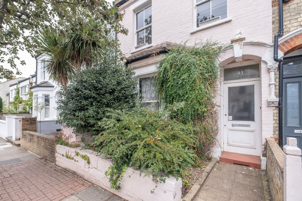Property photo 1 of 13