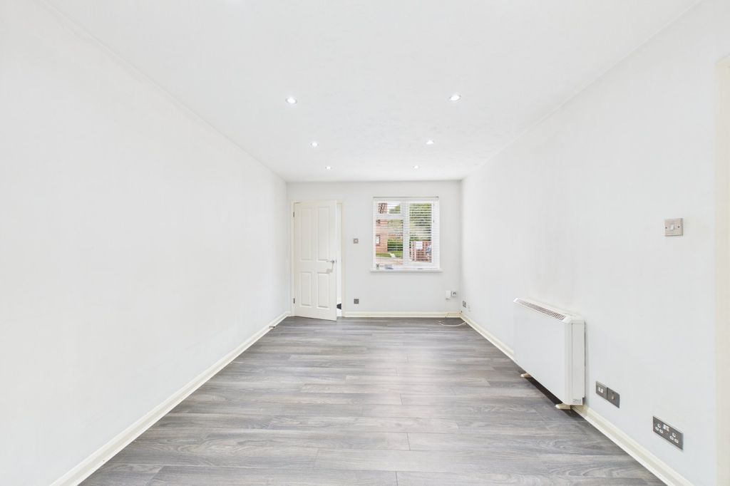Property photo 2 of 6 Picture No. 03