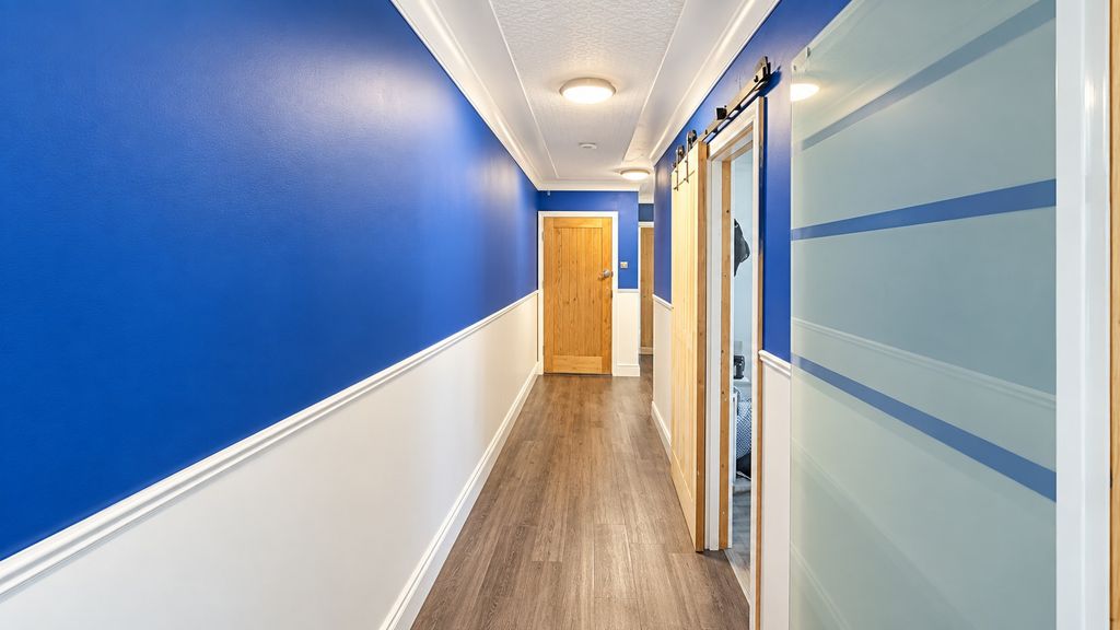 Property photo 2 of 12 5567952