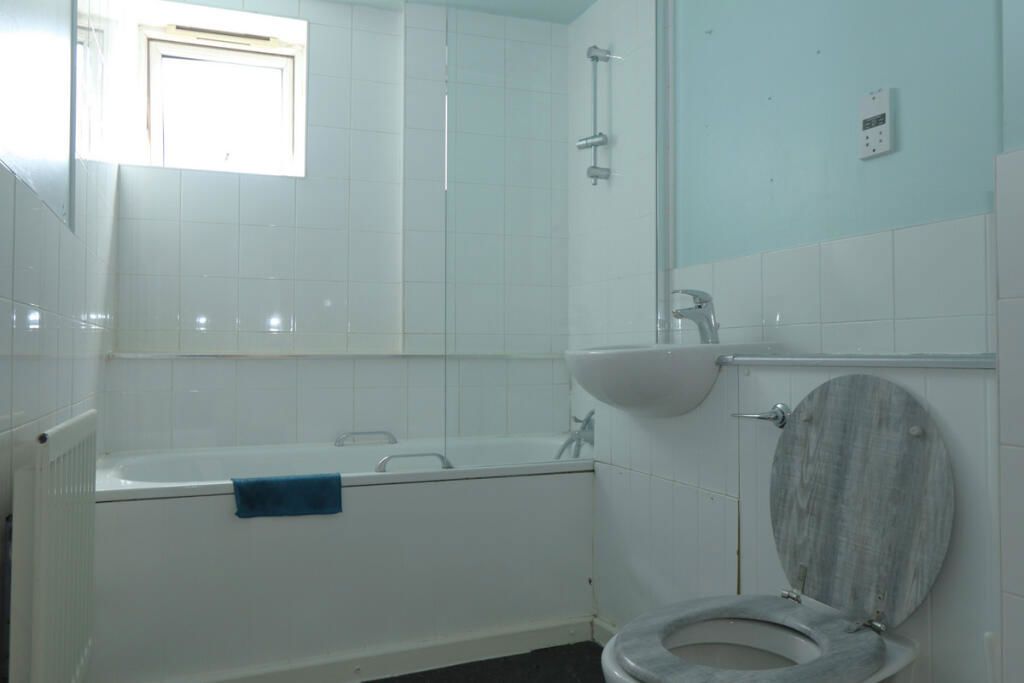 Property photo 3 of 25