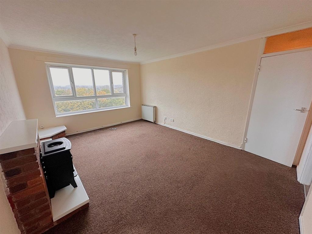 Property photo 3 of 11 22.Jpg