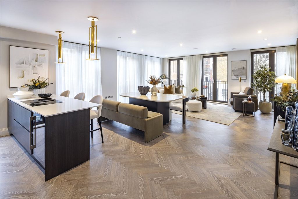 Property photo 2 of 9 Marlybone Mansions