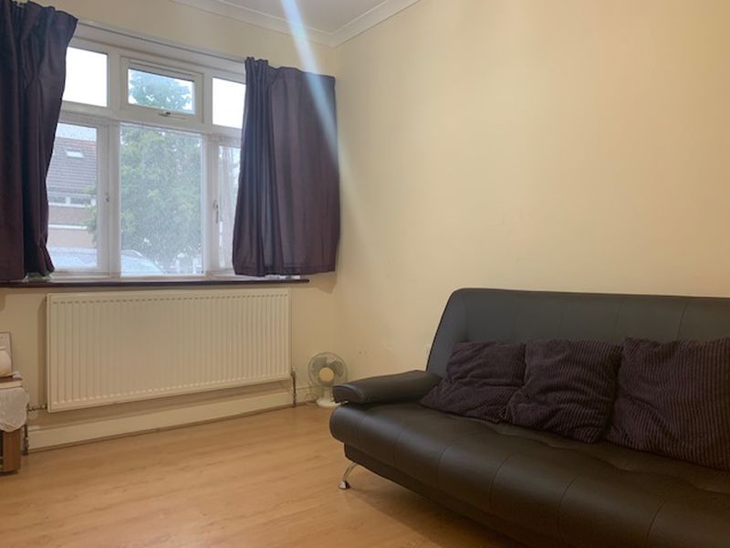 Property photo 2 of 8 Photo 1