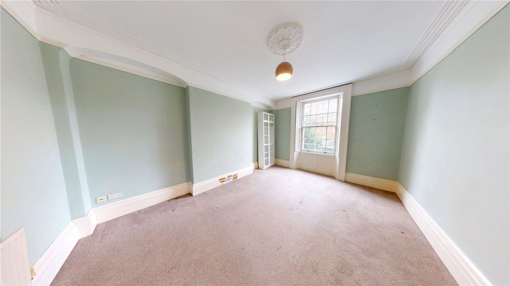 Property photo 1 of 6 Picture No. 05