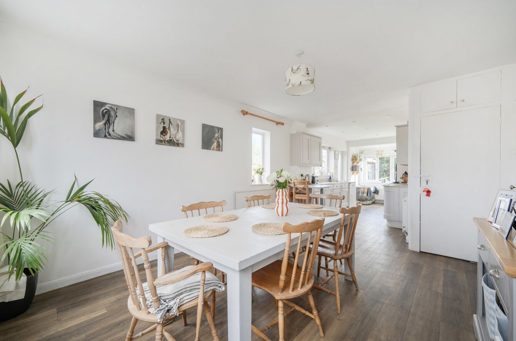 Property photo 2 of 42 1432382-40-69c410...